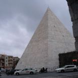 Piramide Cestia - Roma - Italia