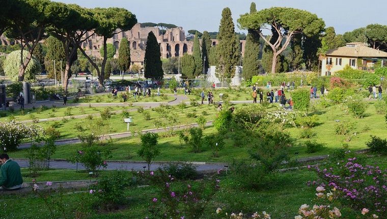 The Rrose garden Aventino - Tour of Rome with private guide