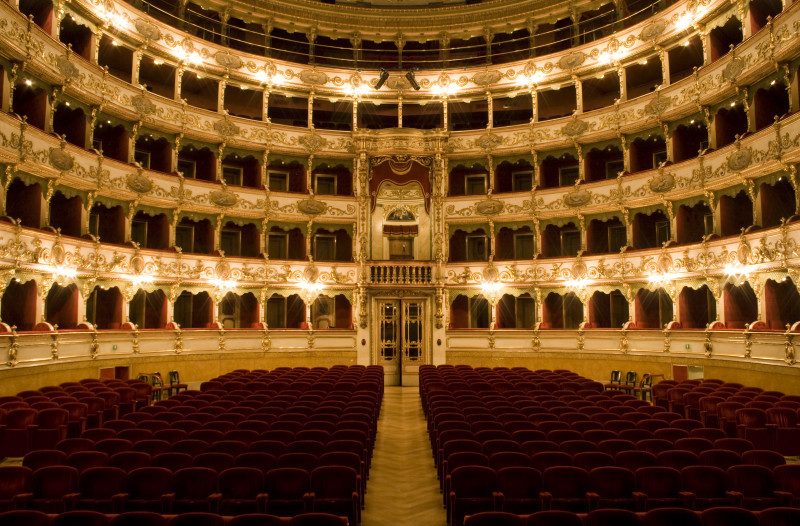 Театро Гранде - Сполето - Умбрия - экскурсии по Италии