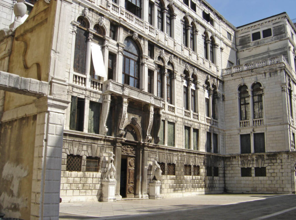 Palazzo Pisani di Santo Stefano- Music conservatory of Venice