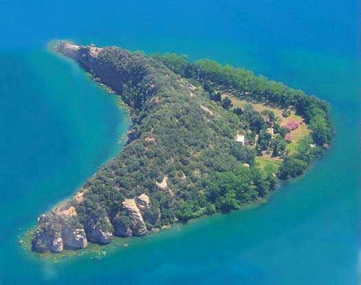 Мартана остров в озеро Болсена
