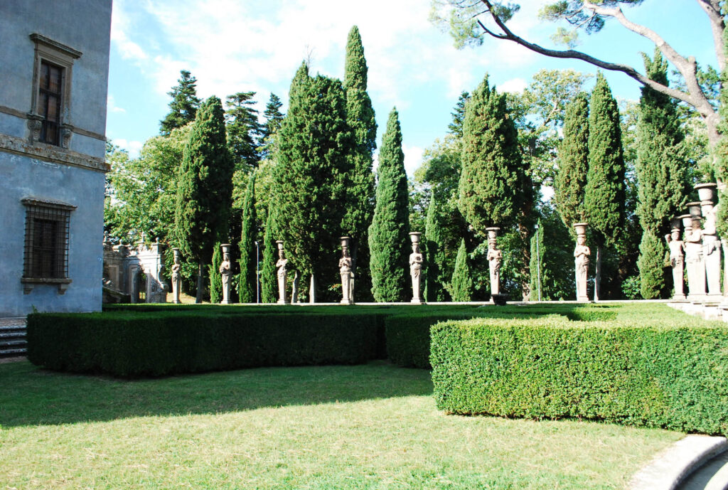 Сады - Замок Фарнезе - Экскурсия в Италии