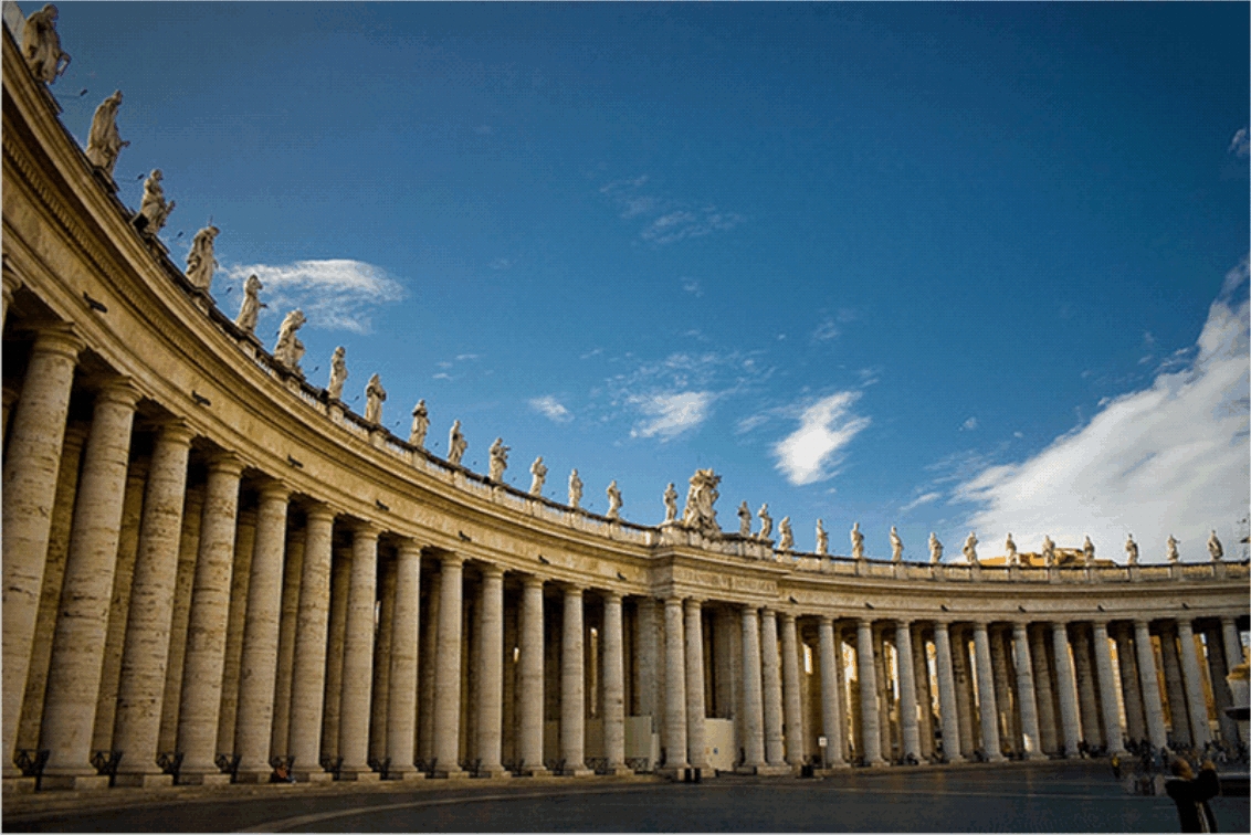 Colonnade de San Pietro